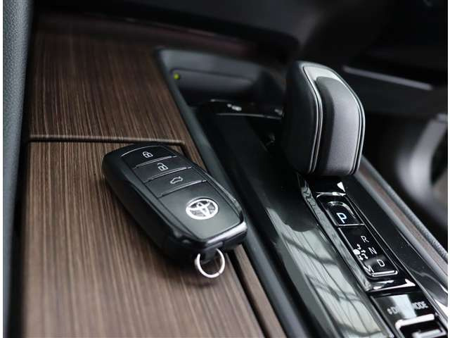 トヨタ クラウン 2.5 Z ハイブリッド 12.3型純正ナビ フルセグ