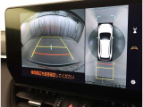 バックガイドモニターで、後方を確認しながら安心して駐車することができます。運転初心者も熟練者も必須の機能ですよ!