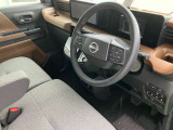 運転席も広々快適です