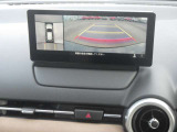 360&deg;全方位カメラで駐車をアシストしてくれます。