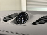 スポーツクロノパッケージ搭載なので走りに特化しておりスポーティーな運転をお楽しみいただけます。