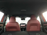 天井も綺麗です☆私は中古車を見るときに天井を良く見るようにしています☆ここが綺麗な車は車内が綺麗なことが多いです☆