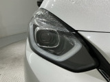 LEDヘッドライトは、点灯の瞬間から最大光量を発揮し、突然暗くなるトンネルなどでの安定感を高めます。
