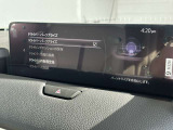 【ドライバーパーソナライズ】車内内蔵カメラでドライバーの体格を認識。シートやステアリング位置・ドアミラー角度など自動調整しドライバーごとに理想的・最適なポジションに設定します。
