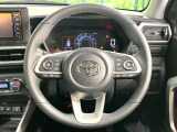 【純正革巻きステアリング】上質な革を使用することで、手にしっかり馴染みとても運転しやすいハンドルです♪