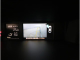 サイドビューカメラは、運転時に不可欠な機能で、助手席側の視界の死角を効果的に補い、安全性を高めながらスムーズな操作を実現します。特に、幅寄せや狭い道路での繊細な運転操作において、その効果は顕著です。
