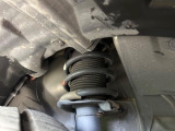 お車を安心してお乗りいただく為には、足回りの定期点検が欠かせません。サービスサポート(有償保証)では無料点検もご提供しており、安心のカーライフをお過ごしいただけるサポート体制が整っています。