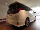 走りにこだわりながら収納力も持ち合わせたお車です。荷物を載せて軽快なドライブを楽しめますよ♪