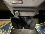 電源ソケットと蓋付きの収納ボックスです(^^)