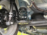 お車を安心してお乗りいただく為には、足回りの定期点検が欠かせません。サービスサポート(有償保証)では無料点検もご提供しており、安心のカーライフをお過ごしいただけるサポート体制が整っています。