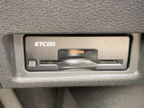 ETC2・0 ナビゲーションと連動モデル。充実したETC機能に加えて、ITSスポットとの高速、大容量、双方向の通信が可能で、次世代の運転支援サービスを受けることができます。