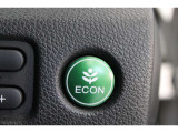 エンジン、エアコンなどを制御し低燃費な(ECONモード)に、また走りを楽しみたいとき、空調など快適性を重視したいときはスイッチOFFで通常モードに切り替えが出来ます。