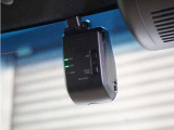 ◆ドライブレコーダー◆映像・音声などを記録する自動車用の装置です。 もしもの事故の際の記録はもちろん、旅行の際の思い出としてドライブの映像を楽しむことができます。