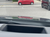 【ヘッドアップディスプレイ】現在の速度や走行情報をデジタル表示で運転席前方のガラスに投影!運転中、目線をずらさず必要な情報を確認できるのでとっても便利で安心!
