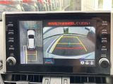 【全周囲モニター】フロント+サイド+バックにカメラが装着されています。車庫入れが苦手な方もこれがあれば安心ですね。