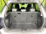 普段のお買い物や通勤、送迎等に十分な荷室スペースを確保しております。セカンドシートを倒すと、大きな荷物の積載も可能です♪
