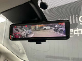 【スマートルームミラー】広角レンズで視界が広く、また定員乗車時や大きな荷物があっても後方視界が確保できます。