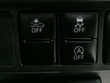 運転席には各種スイッチも装備されています!