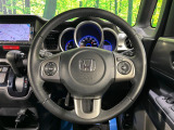 【純正革巻きステアリング】上質な革を使用することで、手にしっかり馴染みとても運転しやすいハンドルです♪