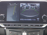アラウンドビュ-モニタ-はクルマの真上から見ているかのような映像によって、周囲の状況を知ることで、駐車を容易に行うための支援技術です。