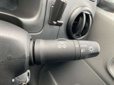 トンネル進入時や暗くなれば自動で点灯するオートライト機能付き。