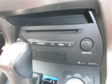 普段使いに便利なCD再生機能を備えています