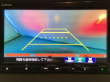 バックでの車庫入れも安心です! リアカメラが付いているバックモニター付のナビを装備しております。操作線もついており距離感も画面から確認できます。