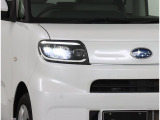 白く明るい光で夜間走行の安心感を高めるLEDヘッドランプです。