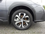 SUBARU認定U-Carは、全車12ヶ月点検、車検などの法定点検を実施。スバル専門メカニックが確かな技術で最大88項目にわたりチェックしており品質、安心を支えます!