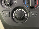 【シートヒーター】寒い日に重宝するシートヒーター!エアコンより早く温まってくれるので寒がりの人も安心ですね♪エアコンの温風は乾燥するから苦手、という方にもをおすすめです。