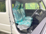 運転席シート廻りは使用感も少なく、良好な状態となっています。丁寧に使われていたことがよくわかりますね。