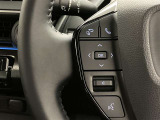 当店ではauも取り扱っております。お車と一緒にau携帯の機種変更も可能です♪また、自動車保険も取り扱っております。車の支払いと自動車保険の支払いをまとめてお支払い可能なプランもあります♪