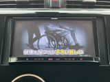 様々な情報を表示できるモニターは、ドライブをより楽しく演出。充実した機能で、快適なカーライフをサポートします。使い勝手も抜群です。