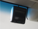 ◆ドライブレコーダー◆映像・音声などを記録する自動車用の装置です。 もしもの事故の際の記録はもちろん、旅行の際の思い出としてドライブの映像を楽しむことができます。