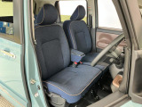 【運転席・助手席】内装ルームクリーニング済みです。しっかり綺麗にしていますので、是非、お確かめください。車に自信があるからこそ、是非一度ご来店頂き内外装も見てもらえると幸いです。