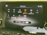 多彩なソースに対応し、快適なドライブを演出します。お好みの音楽やラジオを楽しみながら、長距離移動もストレスなく過ごせますね。