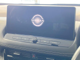 【メーカー純正ナビ】インテリアに溶け込むスタイリッシュな「専用設計」メーカーナビを装備♪視認性や操作性など基本性能にも優れ、より上質なカーライフをお楽しみいただけます。