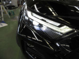 1灯の光源でハイ・ローを切り替えられるBi-Beam LEDランプ+LEDクリアランスランプ(オートレベリング機能付)