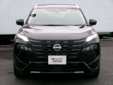 衝突軽減ブレーキ、車線逸脱警報、フロント&バックソナー、踏み間違い防止アシスト。安全装備充実。