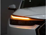 ウインカーが流れるように点灯!LEDシーケンシャルターンシグナルランプです!かっこいいですよ!