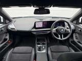 BMW Premium Selection 江戸川は、約20台の展示スペースがあり、常時新車拠店より厳選された認定中古車が続々と入庫しております。