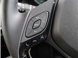 入庫時・販売時・納車前に、弊社基準の68項目に及ぶ点検整備を実施しております。
