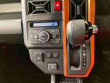 納車前にはプロのメカニックが、各部の点検を行います。ディーラーにしか出来ない品質、そしてサービスできっと満足していただけると思います!