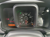 見やすいメーターパネルで運転も安心(^^♪