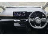視界も広くゆったりとしているので、どなたでも運転しやすい車になっています!.