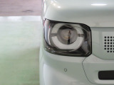 LEDヘッドライトは、点灯の瞬間から光量を発揮し、突然暗くなるトンネルなどでの安定感を高めます。