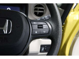 Hondaセンシングの機能のひとつ、アダプティブクルーズコントロール付!アクセルから足を離しても設定したスピードと前車との車間を保ち走行してくれます!車線維持もアシスト☆高速道路で疲労軽減ですね☆