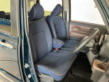 【運転席・助手席】内装ルームクリーニング済みです。しっかり綺麗にしていますので、是非、お確かめください。車に自信があるからこそ、是非一度ご来店頂き内外装も見てもらえると幸いです。