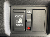 【パワースライドドア】スマートキーや運転席のスイッチでスライドドアの開閉が可能♪電動だから力を入れてドアを開ける必要が無く、小さいお子様でも、重い荷物を持っている時もラクに開け閉めできます♪