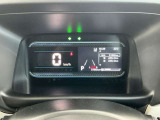 メーター内には、外気温・平均車速・平均燃費・瞬間燃費・走行可能距離のECO情報が表示できる機能があります!
